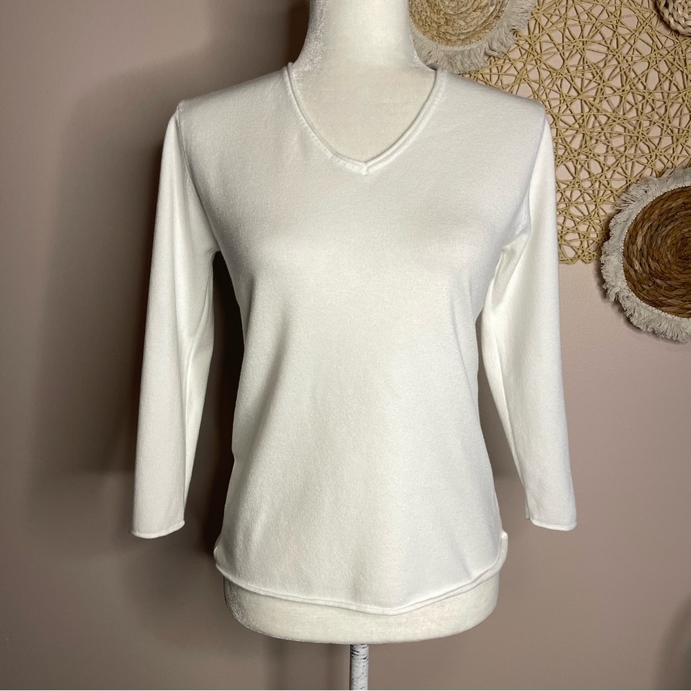 Milano Ultra Soft Lightweight 3/4 Sleeve V-Neck Sweater (white) - XS